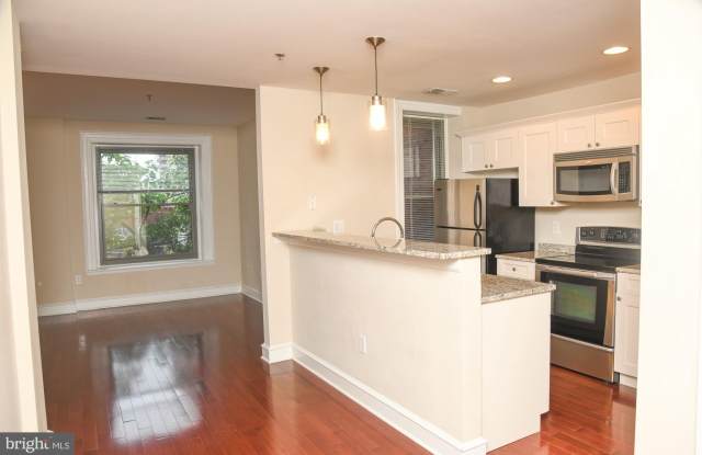 1811-19 CHESTNUT Street unit: 404