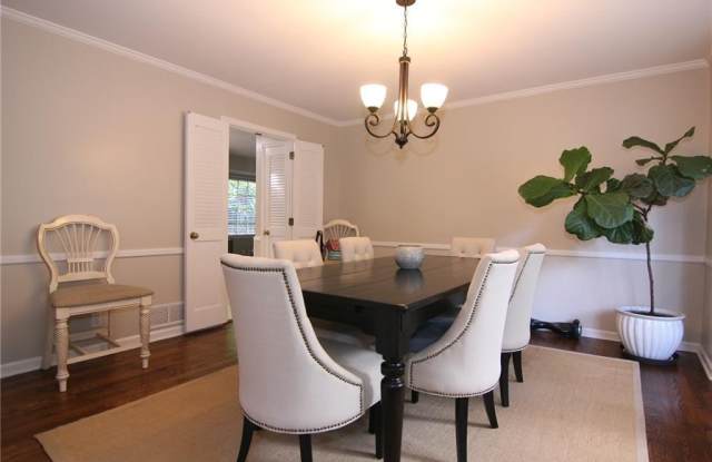 3571 Sunderland Circle NE