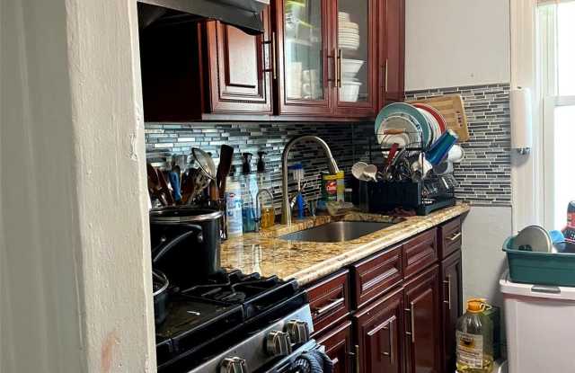 107-02 Pinegrove Street unit: 2Nd Floor