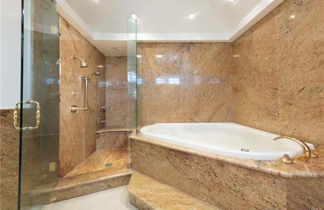 16379 Meadowridge Way