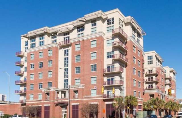 Fabulous 2 Bedroom/2 Bath Condo in Excellent Location