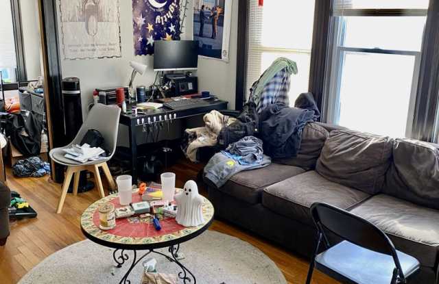 Spacious 4-Bed Top-Floor Unit in Mission Hill — Garage Parking Option | 1,100 Sq Ft