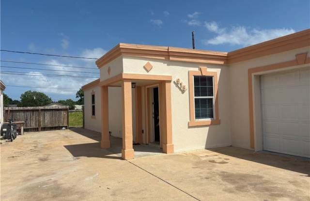 Photo of 915 Flour Bluff Drive