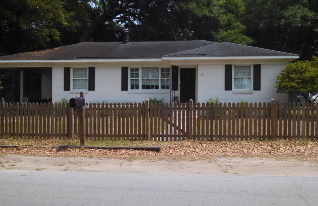 607 Ellis Street - 607 Ellis Street, Mount Pleasant, SC 29464