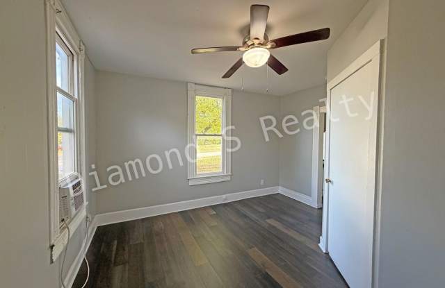 2052 N Taylor Ave, Spfd