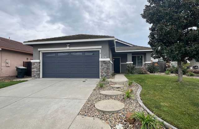 Beautiful 3 Bed, 2 Bath Home