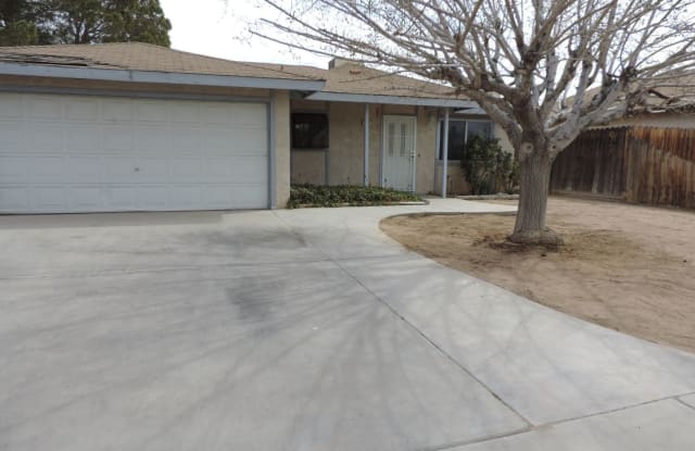 328 Valley St - 328 South Valley Street, Ridgecrest, CA 93555