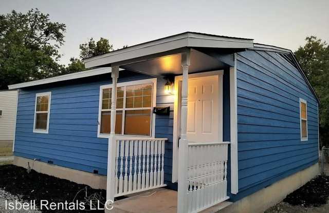 1005 S 6th Street