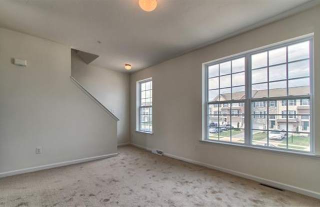 Spacious 3 Bedroom, 2.5 Bath Townhome in Spring Grove School District!