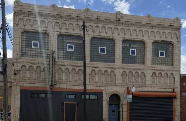 22 N Pulaski Road
