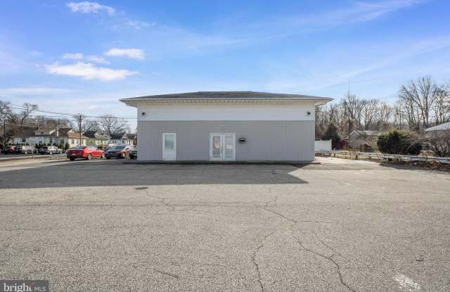 901 CROWN POINT Road