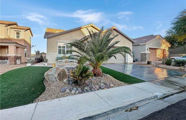 1004 Crescent Falls Street