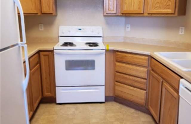 2 Bedroom condo in desirable Powers Corridor area!