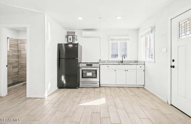 3109 Douglas Avenue unit: D