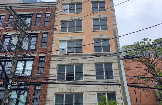 102 YORK ST