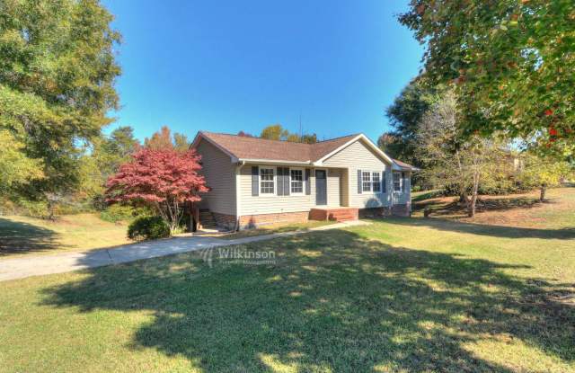 3 Bedrooms, 2 Baths Ranch In Mooresville Quiet Country Setting - 1980 London Road, Rowan County, NC 28115