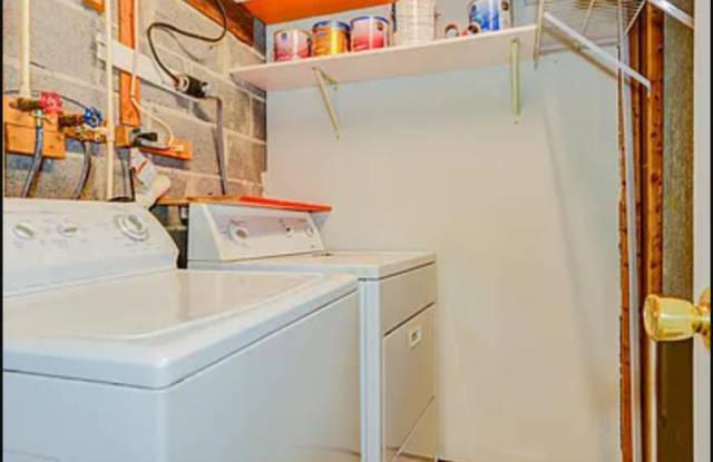 Photo of 7500 South Arbory Lane