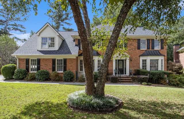 5 bdrm, 3.5 bath Lilburn