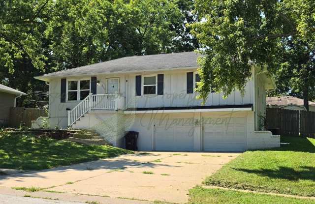 Spacious 3-Bedroom Home with Finished Lower Level, Fenced Yard & 2-Car Garage!