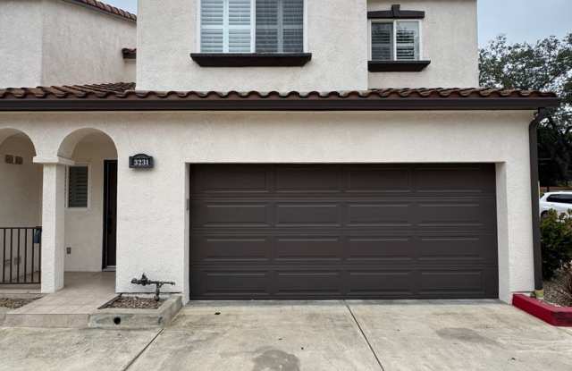 Private Patio, Cozy Fireplace & Prime Thousand Oaks Location