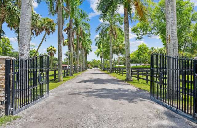 Photo of 3570 B Road