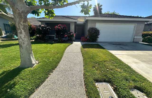 Photo of Updated 1 Story Home Just For You