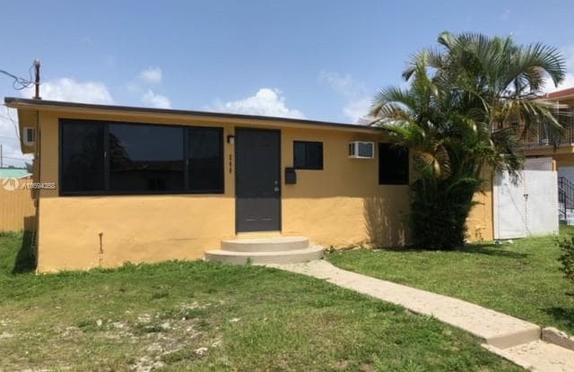 240 SW 21st Ave - 240 SW 21st Ave, Miami, FL 33135