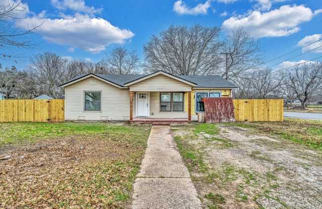 Newly remodeled 3 bedroom and 2 bath house