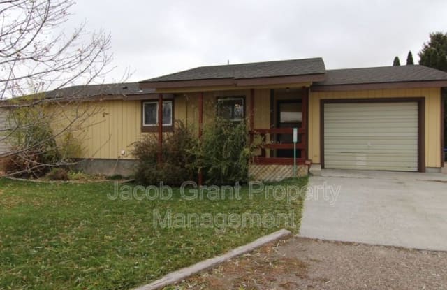 5023 E. Walker Ave - 5023 Walker Avenue, Iona, ID 83427