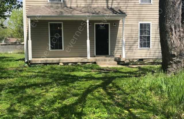 811 Glade View Ct