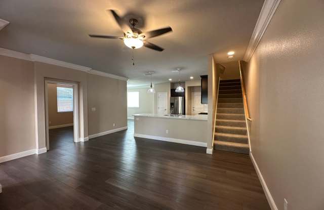 Photo of IMMACULANT 4 BEDROOM HOME 2.5 BATHROOM IN SALT CREEK