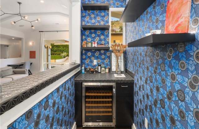 1633 N Beverly Drive