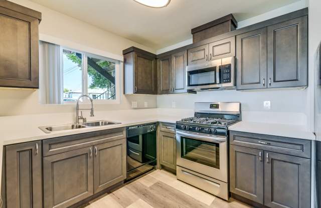 Woodlawn Gardens Apartments