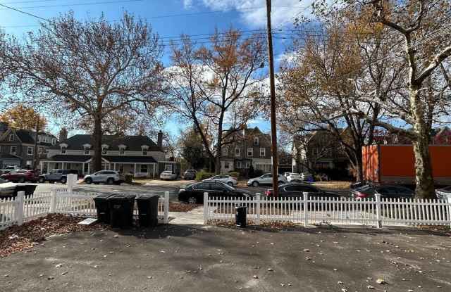 2417 N 54TH Street unit: E