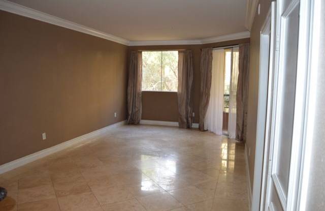 Meridian - Unfurnished 1 Bed|1 Bath Luxury Condo with Main Pool View.