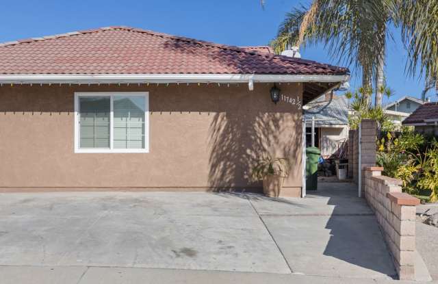 Awesome 1 Bedroom ADU Unit in Sylmar!