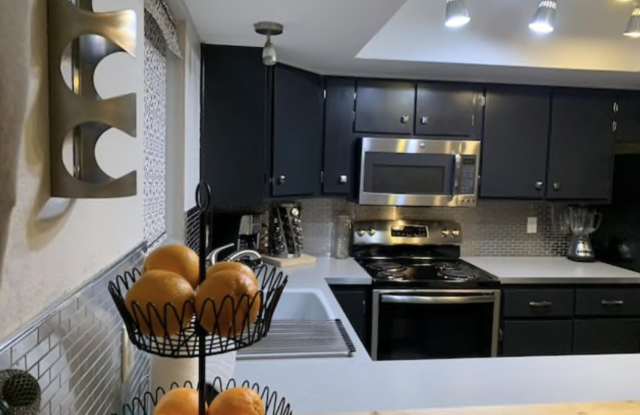 1402 S JENTILLY Lane unit: 104