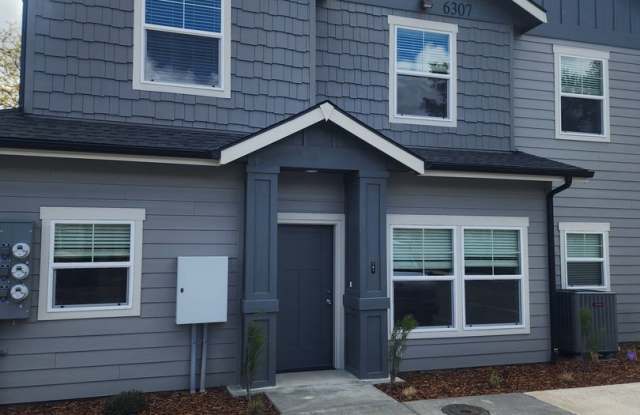 Chets Place Built in 2024 - 2 Bedroom 2 Bathroom w/ private baths for each bedroom