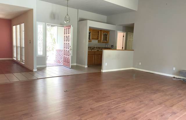 3 bedroom, 2 bath home in Lake Wildwood, Penn Valley, CA 95946