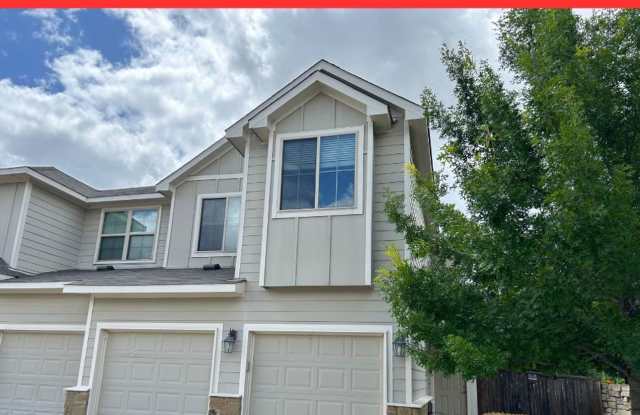 Photo of 2 Weeks Free Rent 3/2.5/2 Townhome Inside the LOOP! Minutes from Downtown NB  Gruene! Fridge Included / Fenced in Yard! / CISD