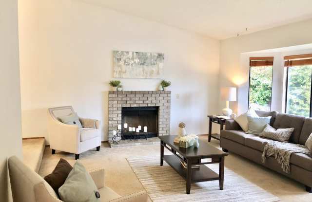 Lynnwood Home (Reduced rent until May 30th)