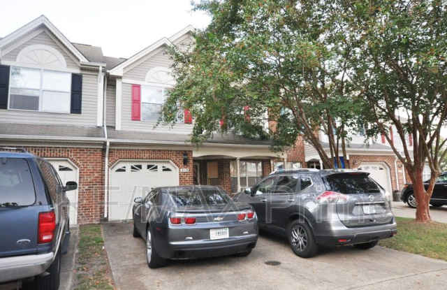 713 Southlake Circle