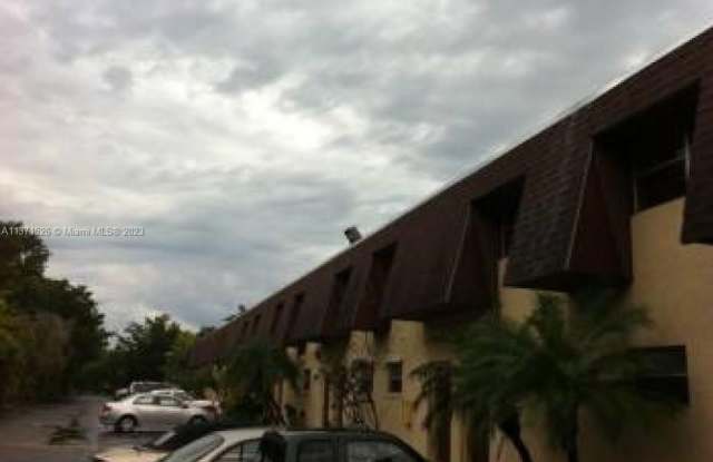 15385 S Dixie Hwy