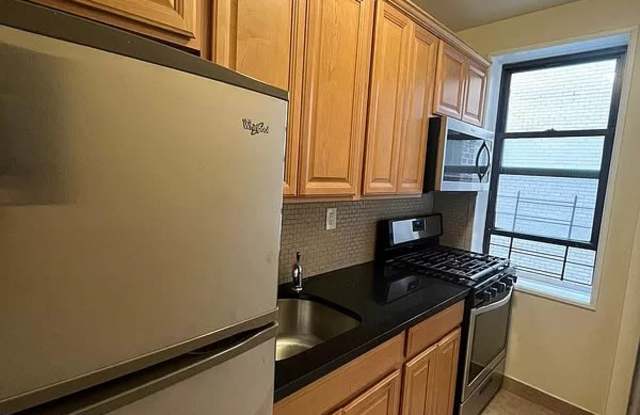 Photo of 315 E 167th St Apt C