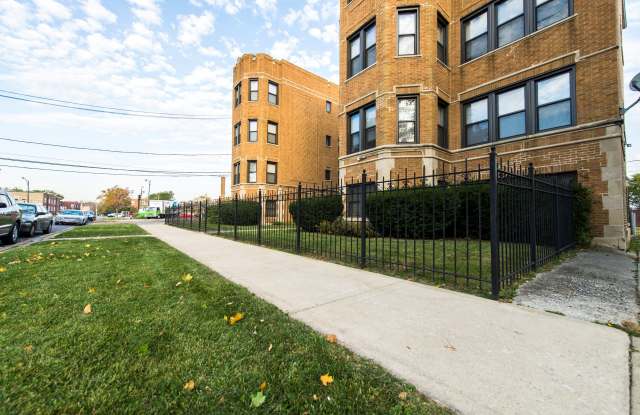 1514 W 77th