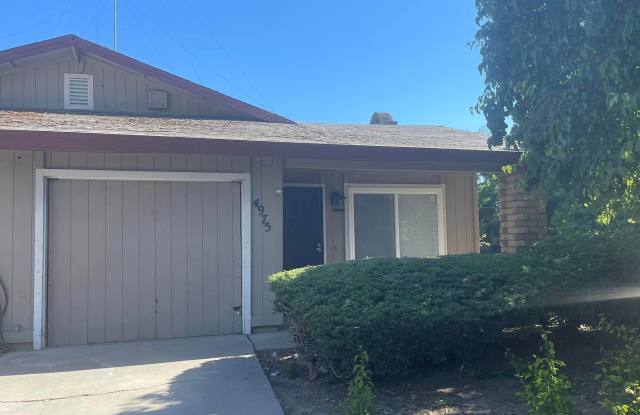 4973-4975 Summerwood Circle