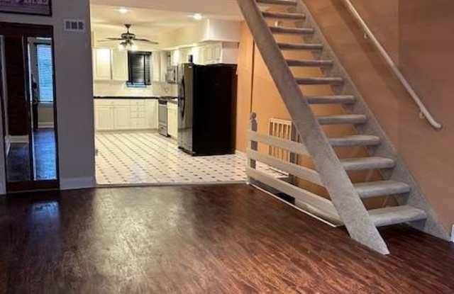 2441 S WOODSTOCK STREET