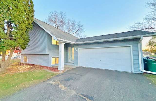 Photo of Hidden Gem! 4bed 2bath Single Family Home in Maple Grove, Featuring a Fenced in Back Yard