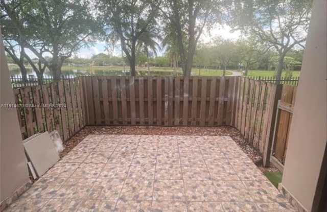 290 W Park Dr