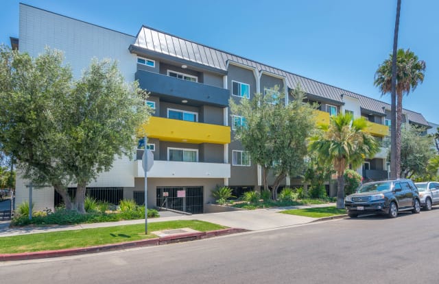 Photo of 400 Gramercy